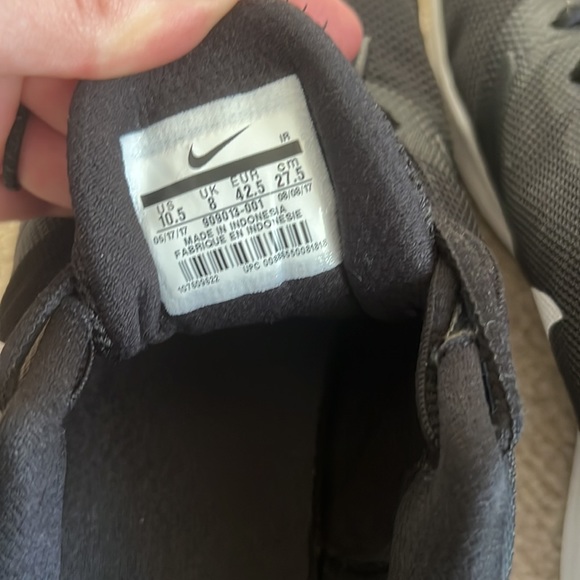 Black and white Nike sneakers - great shape - Picture 5 of 5